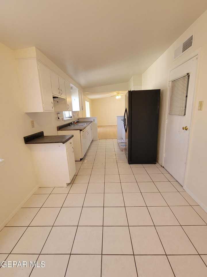 7204 Alto Rey Ave - Photo 5 of 18