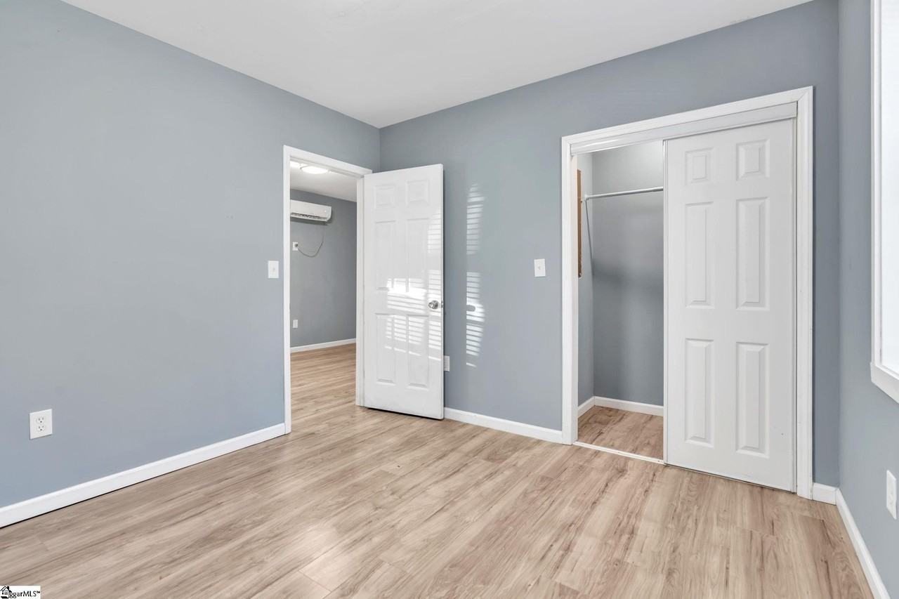 189B North St #B - Photo 5 of 14