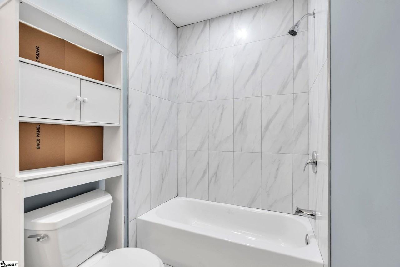 189B North St #B - Photo 7 of 14