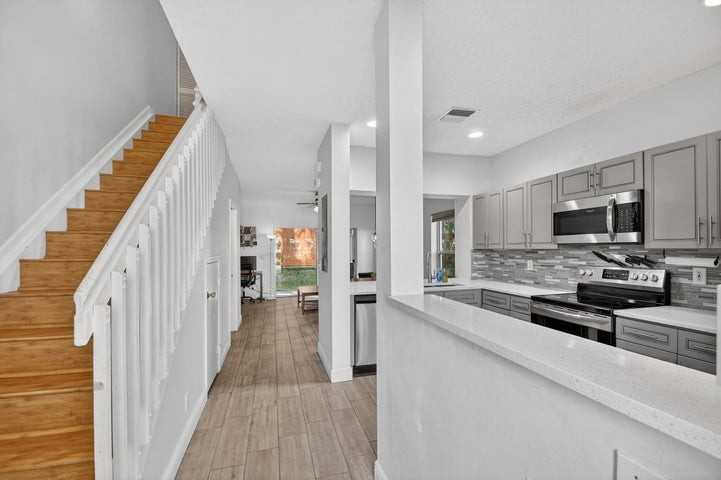 5015 Palmbrooke Circle - Photo 5 of 11