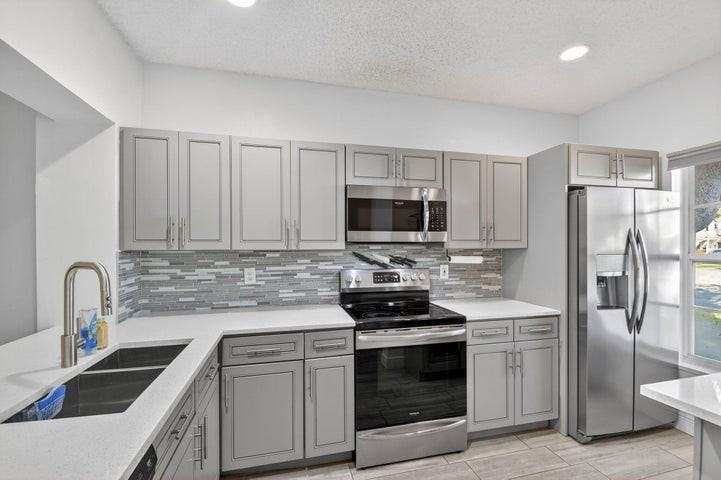 5015 Palmbrooke Circle