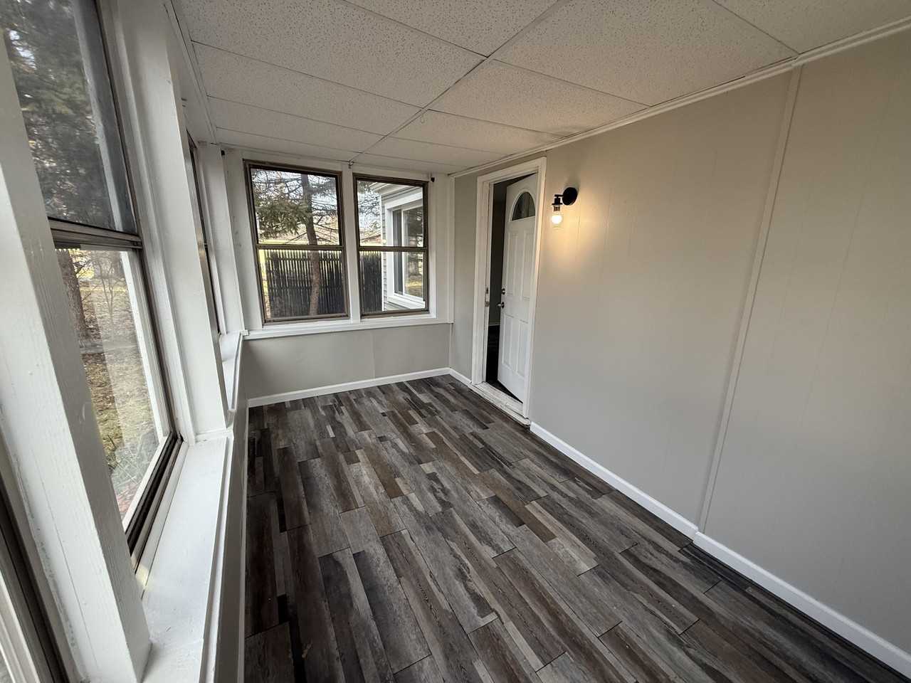 11691 Cornell St - Photo 6 of 34