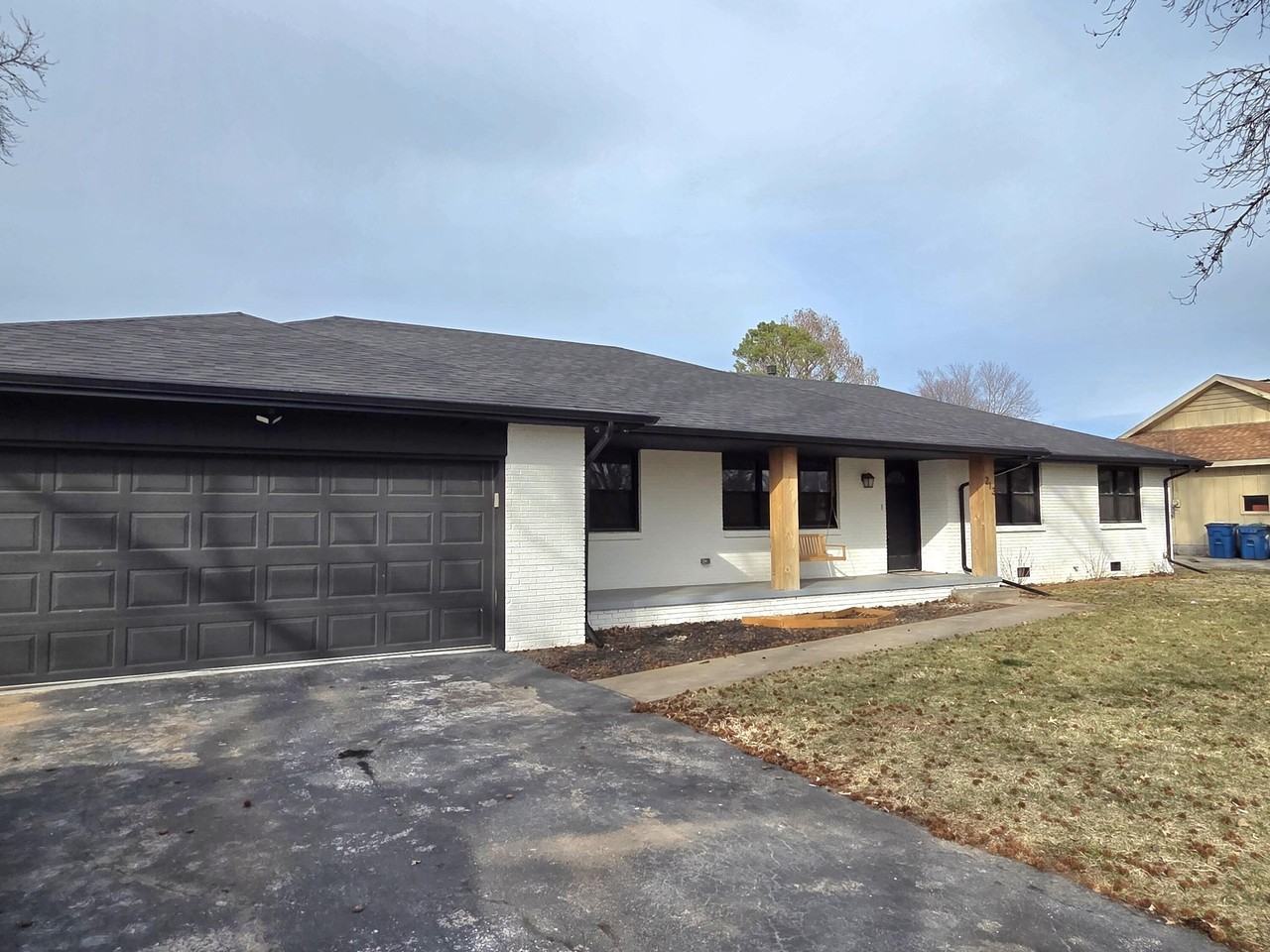 213 W Aven Ave - Photo 3 of 19