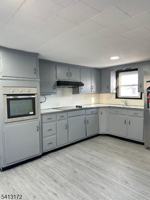 featured image of 8 Willie St #2