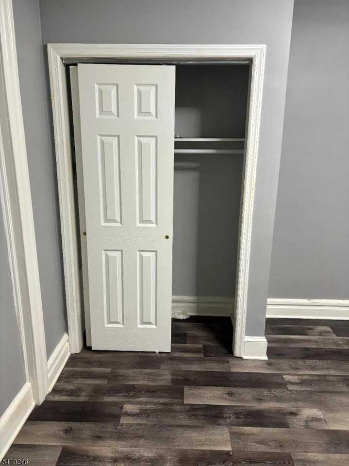 110 N 19th St #2 - Photo 3 of 17