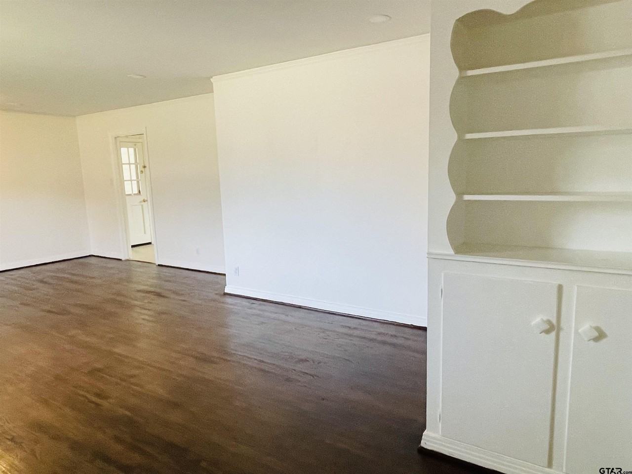 3210 S Donnybrook Ave - Photo 4 of 15