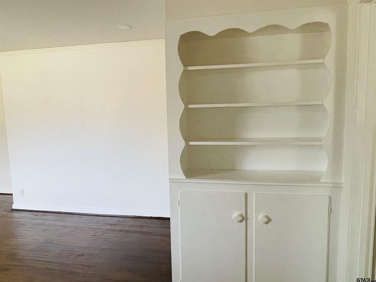 3210 S Donnybrook Ave - Photo 5 of 15