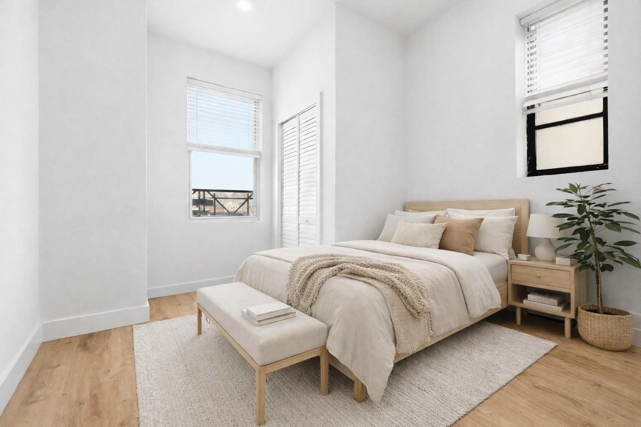 1122 Washington St #7 - Photo 4 of 7