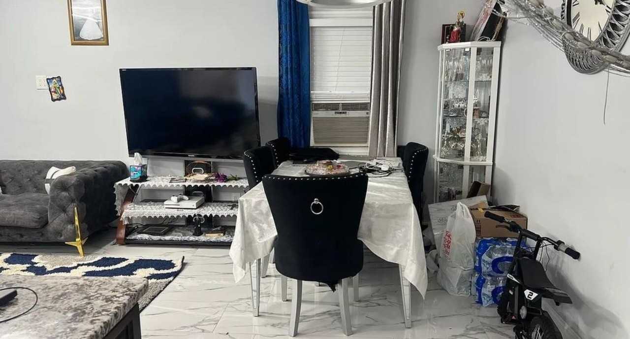 9 Briarwood Rd #1 - Photo 4 of 6