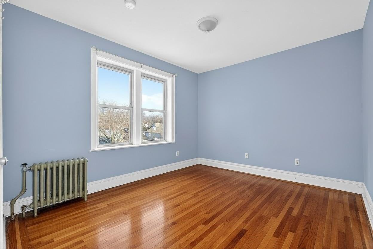 149 Bentley Ave #E5 - Photo 4 of 14