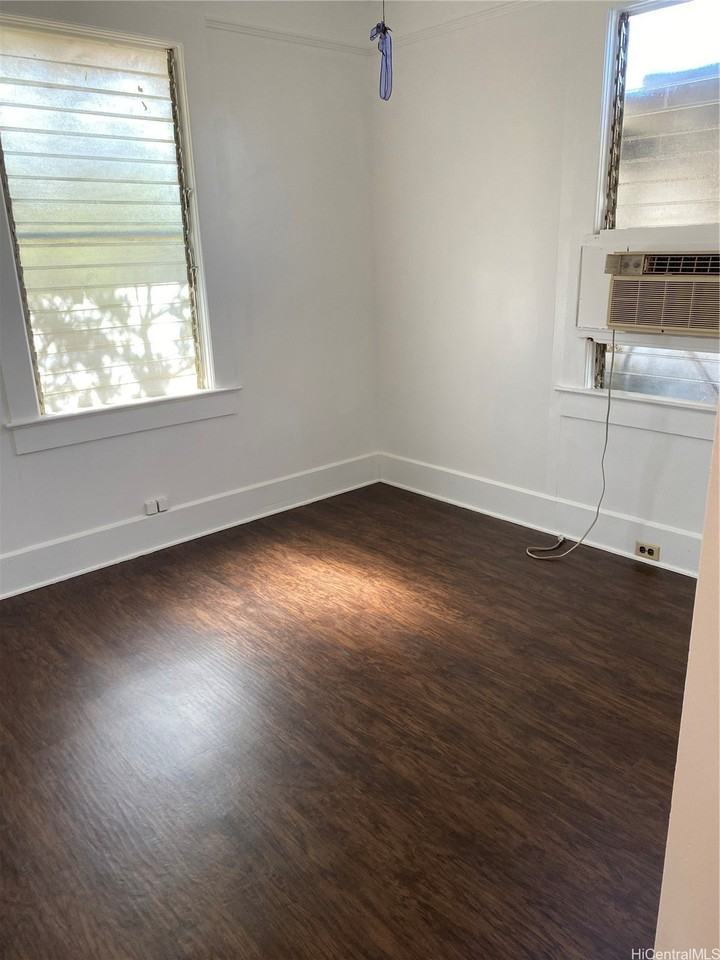 3459 Pahoa Avenue unit: Front - Photo 7 of 15