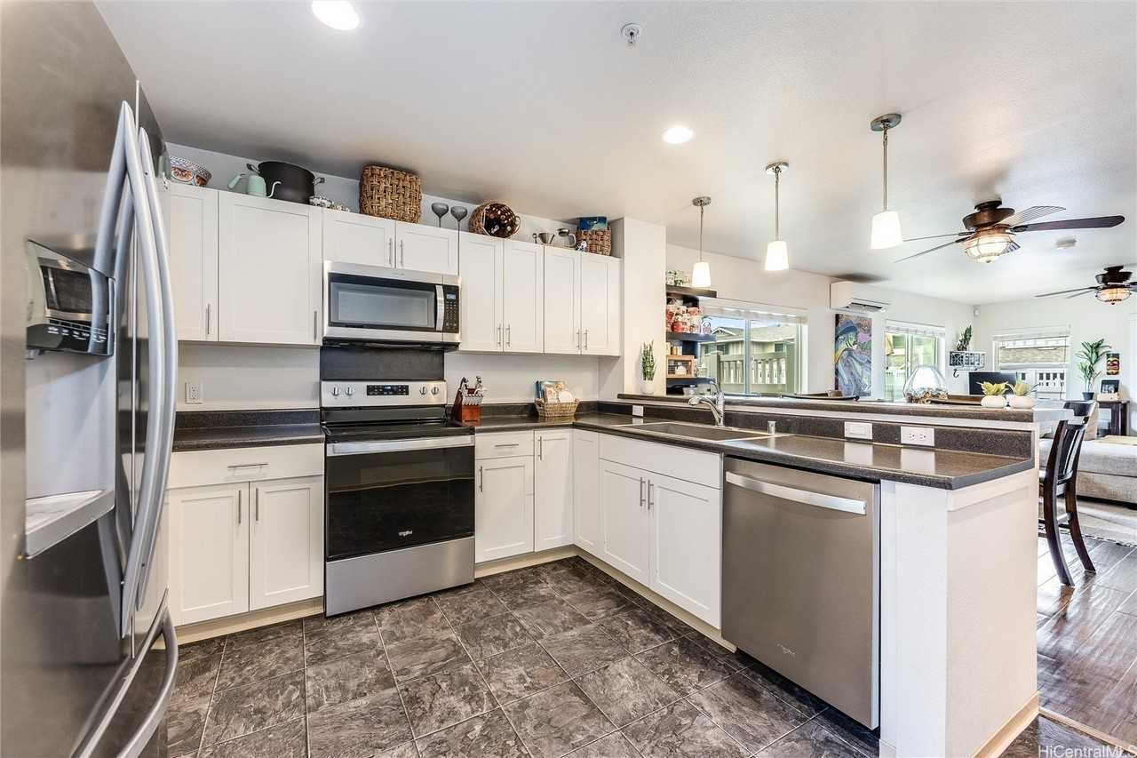 801 Kakala St Apt 1301 - Photo 4 of 24