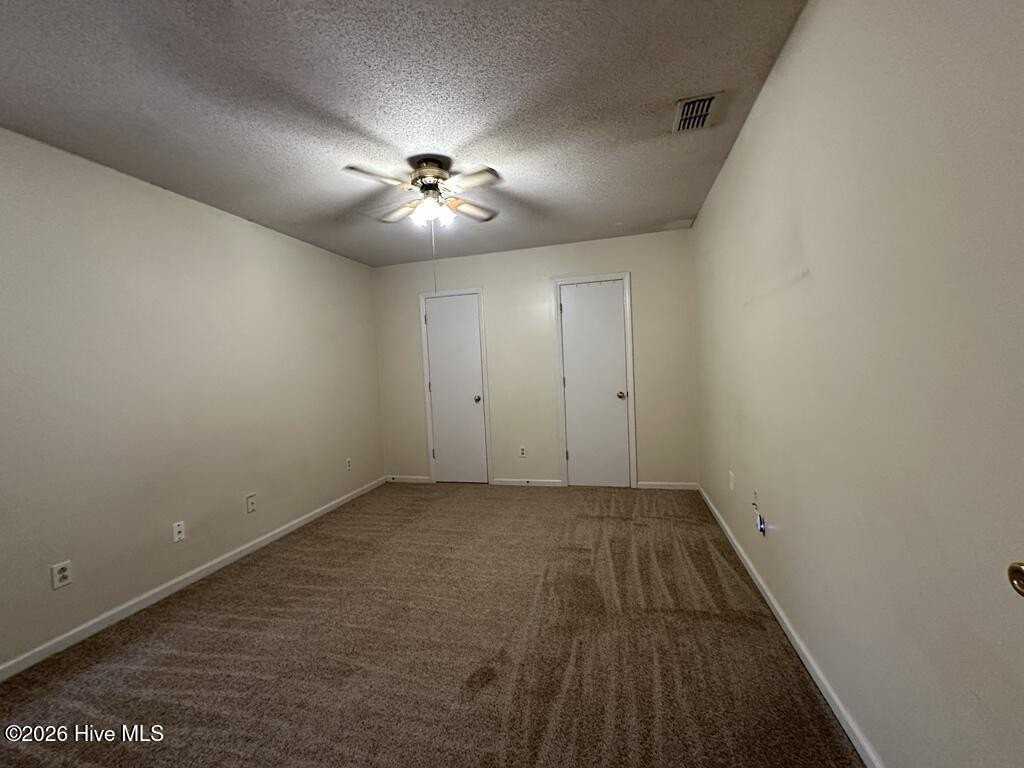 219 Wedgewood Dr - Photo 4 of 10