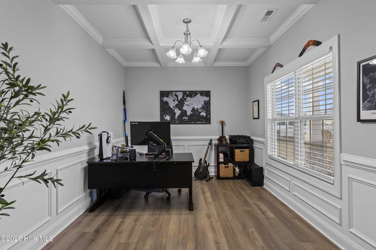 604 Carat Ct - Photo 6 of 34