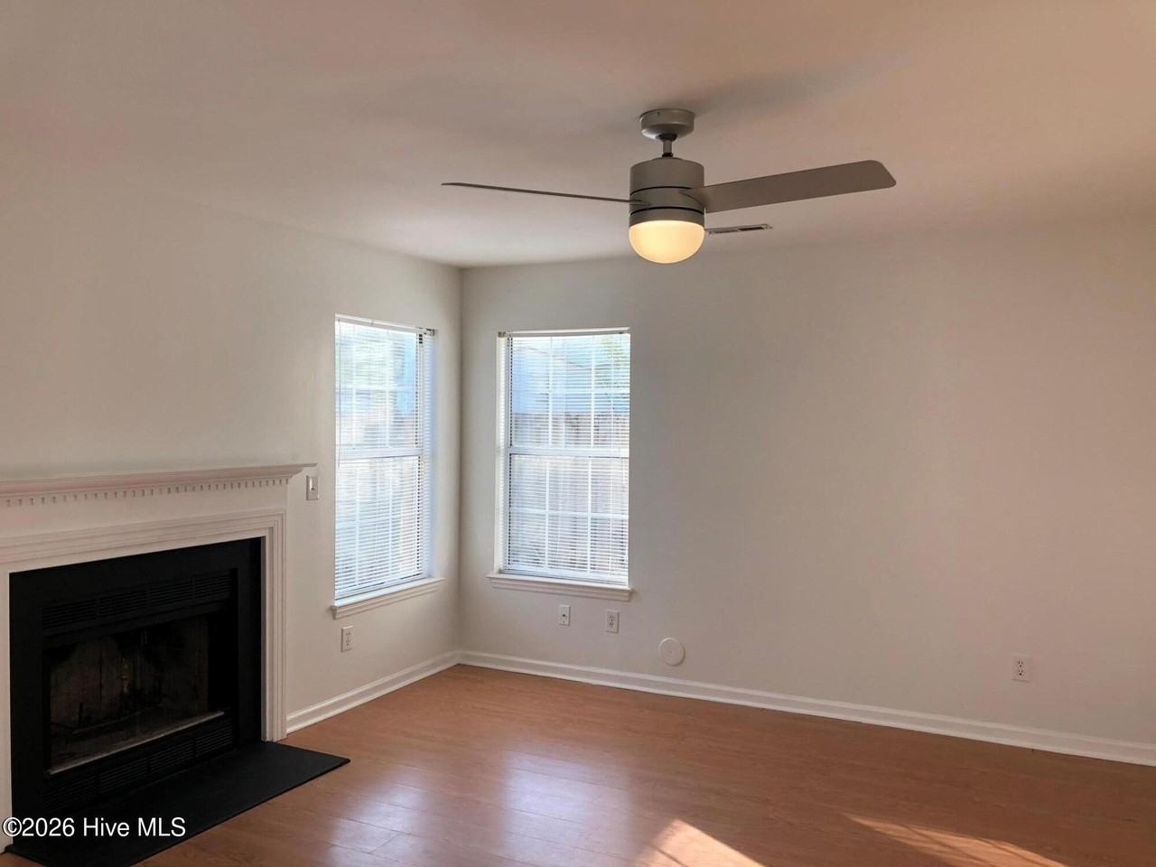 6703 Kestral Dr - Photo 4 of 21