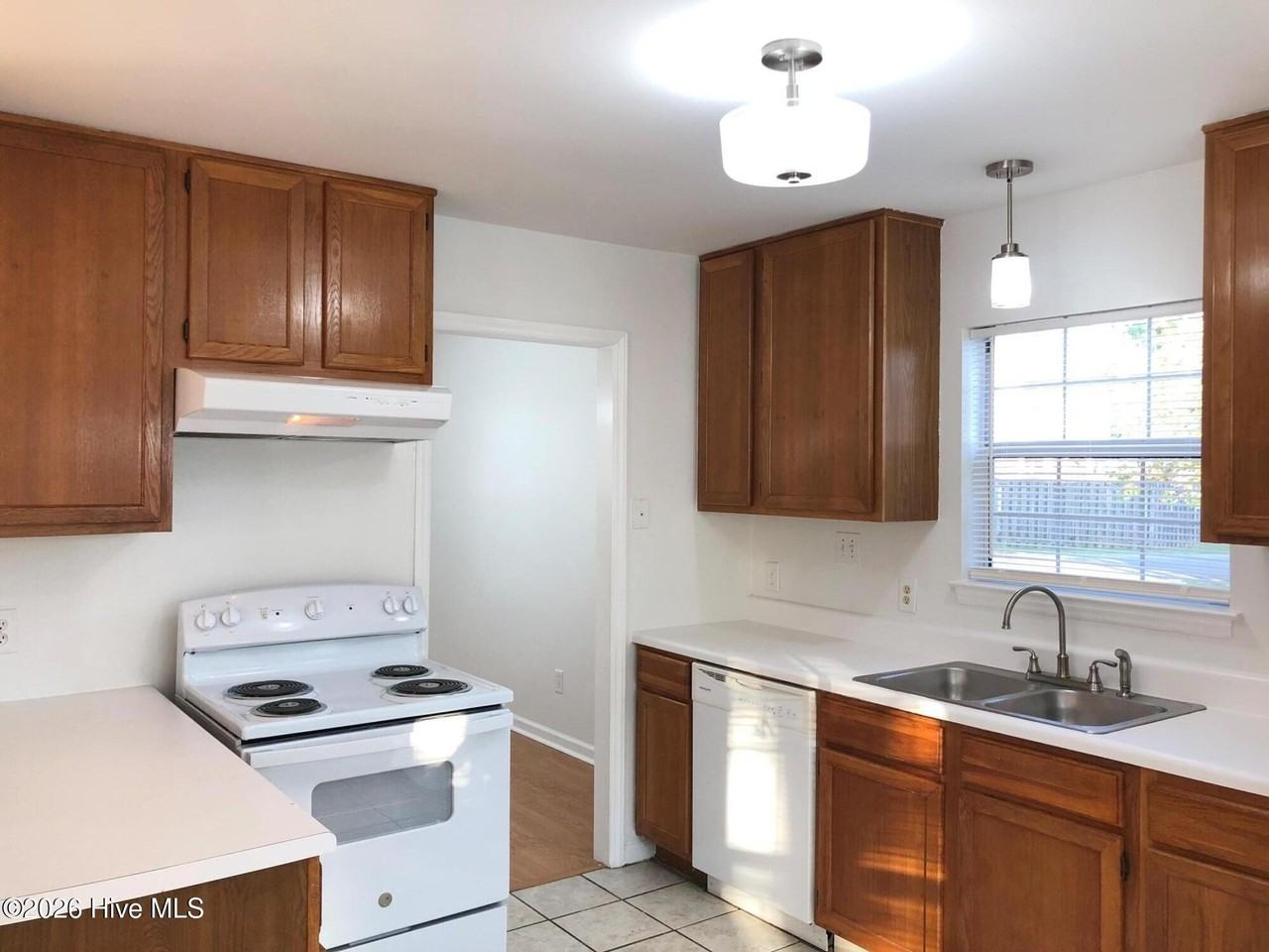 6703 Kestral Dr - Photo 7 of 21