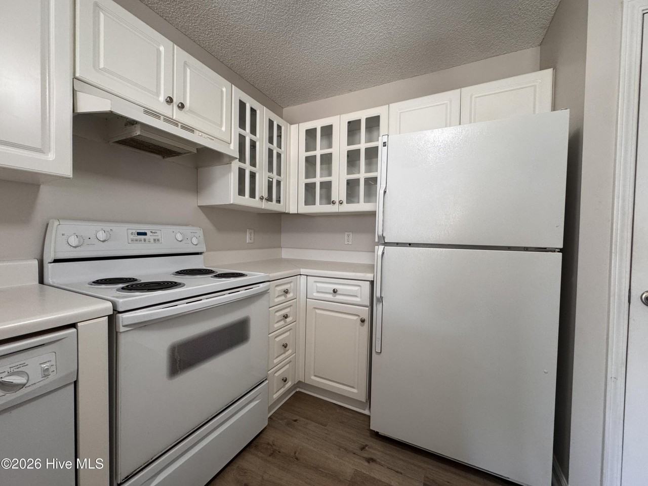 4104 Breezewood Dr Apt 101 - Photo 7 of 16