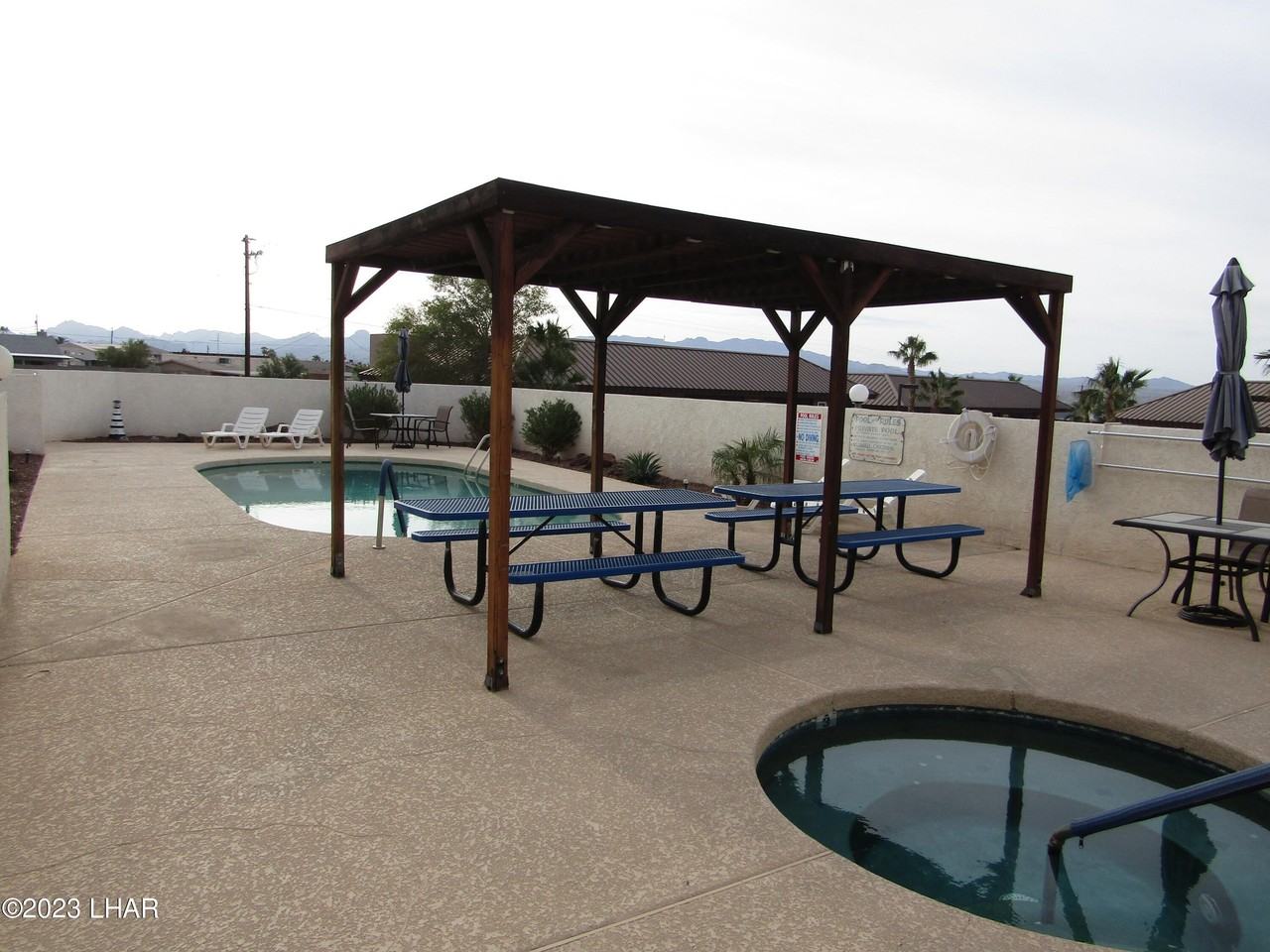 1720 Bahama Ave Apt B1 - Photo 4 of 27