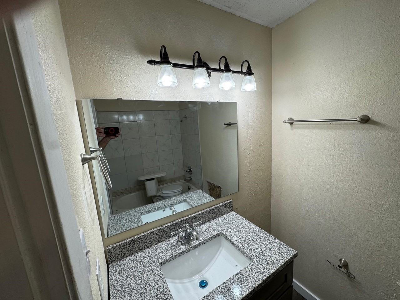 713 Alta St - Photo 4 of 11