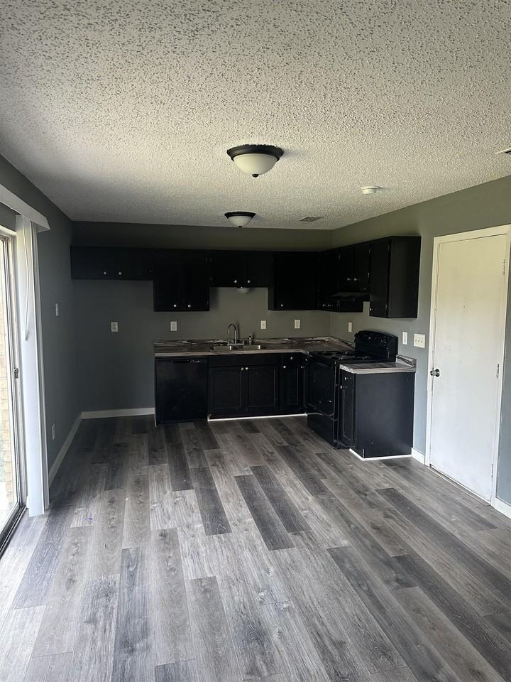 713 Alta St - Photo 7 of 11