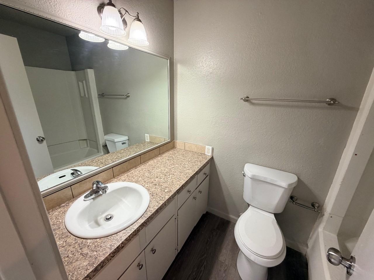 3714 53rd St Apt B - Photo 7 of 17