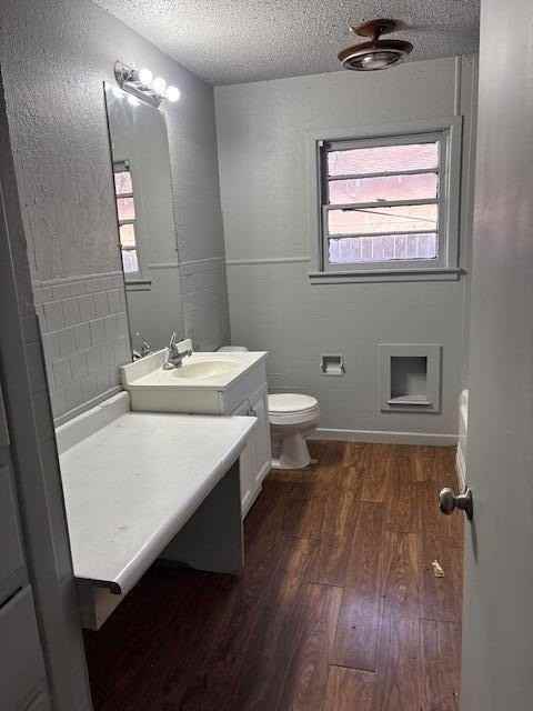 2316 38th St - Photo 4 of 11