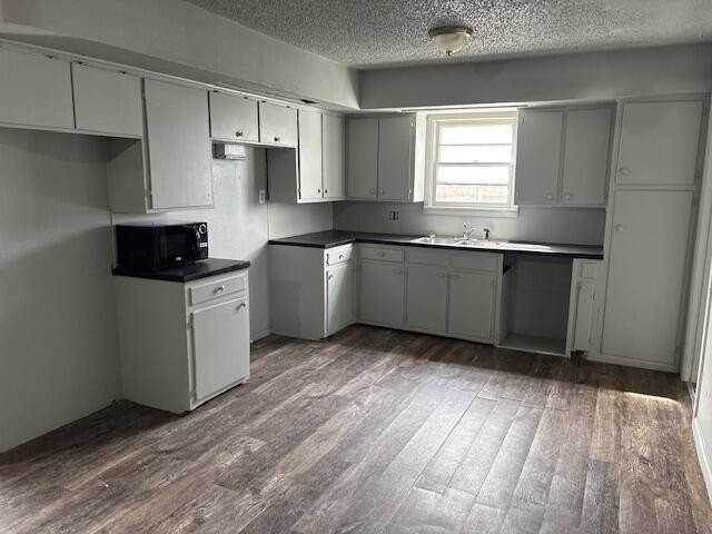 2316 38th St - Photo 6 of 11