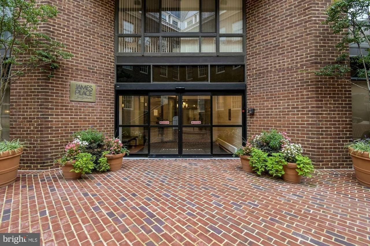 1077 30th St Nw - Photo 3 of 28