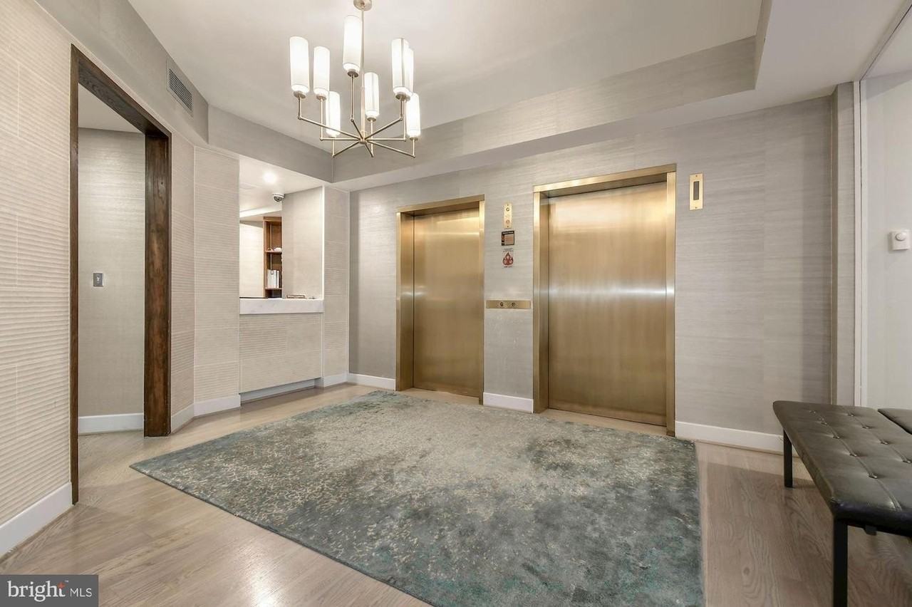 1077 30th St Nw - Photo 6 of 28