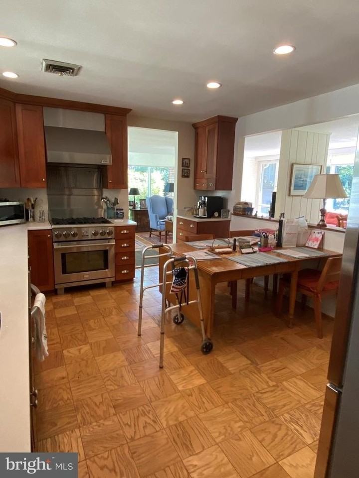 2217 Marthas Rd - Photo 6 of 10