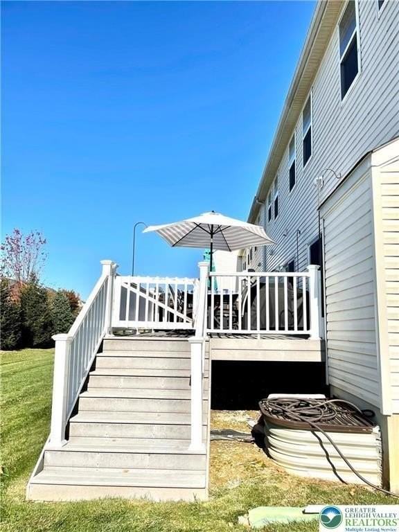 1076 King Way - Photo 3 of 8