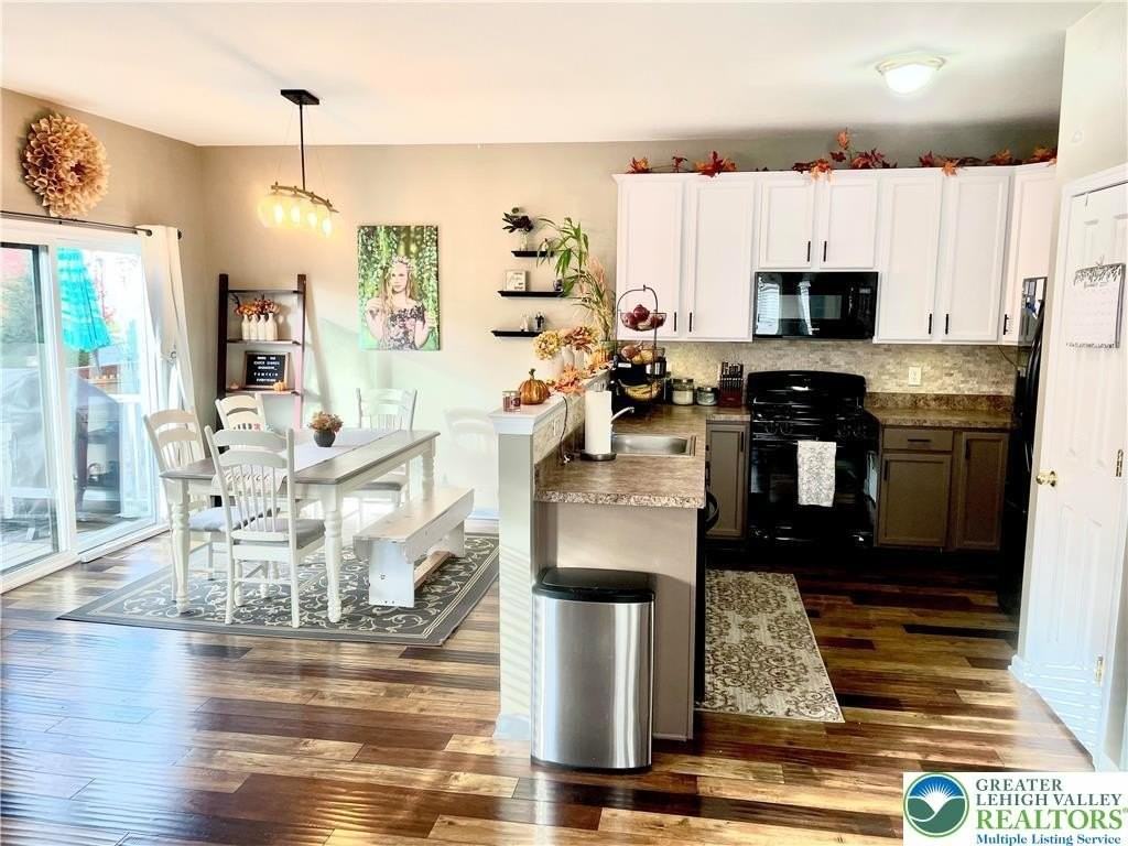 1076 King Way - Photo 6 of 8