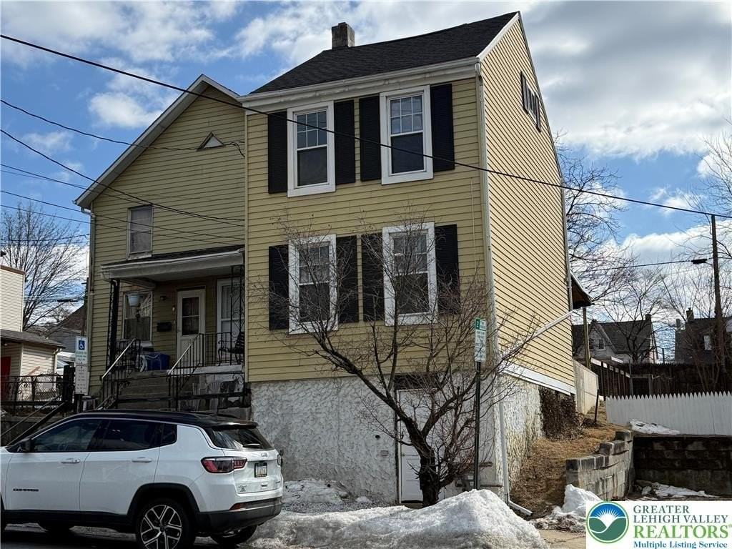 61 W Union Blvd - Photo 2 of 20