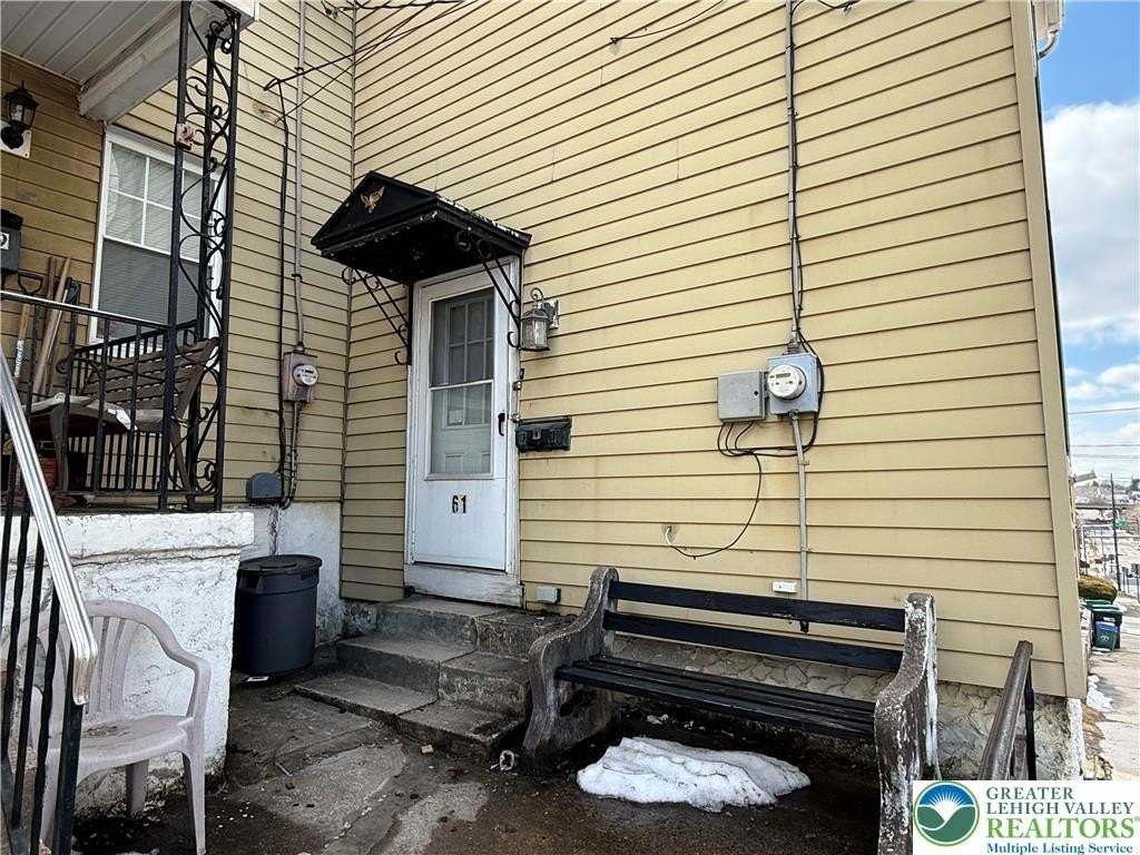 61 W Union Blvd - Photo 3 of 20