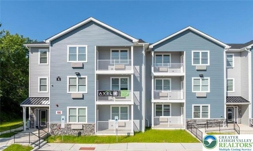 948 N Front St Unit B-5 - Photo 2 of 26