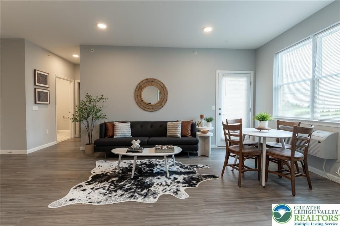 948 N Front St Unit B-5 - Photo 3 of 26