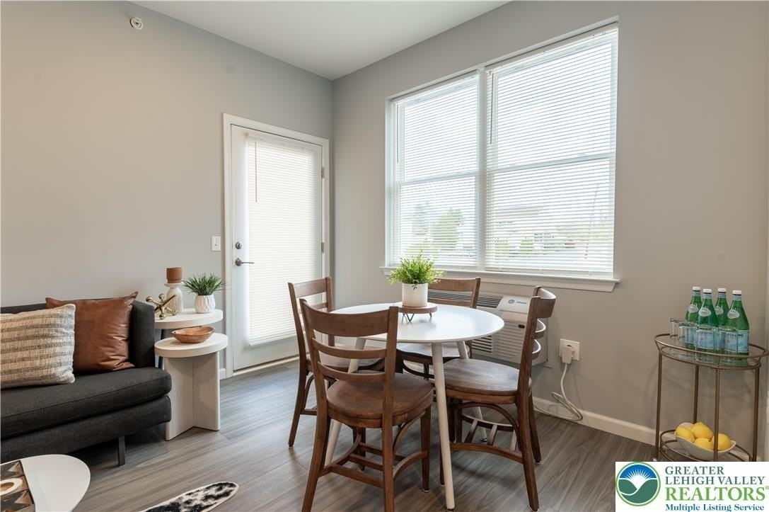 948 N Front St Unit B-5 - Photo 5 of 26