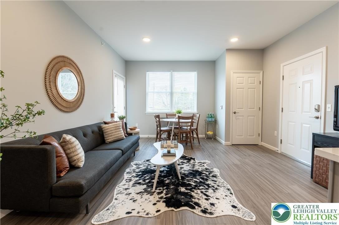 948 N Front St Unit B-5 - Photo 7 of 26