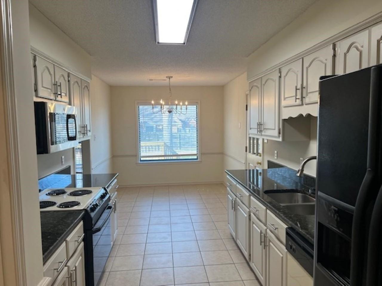 290 Rose Trellis Rd - Photo 5 of 17