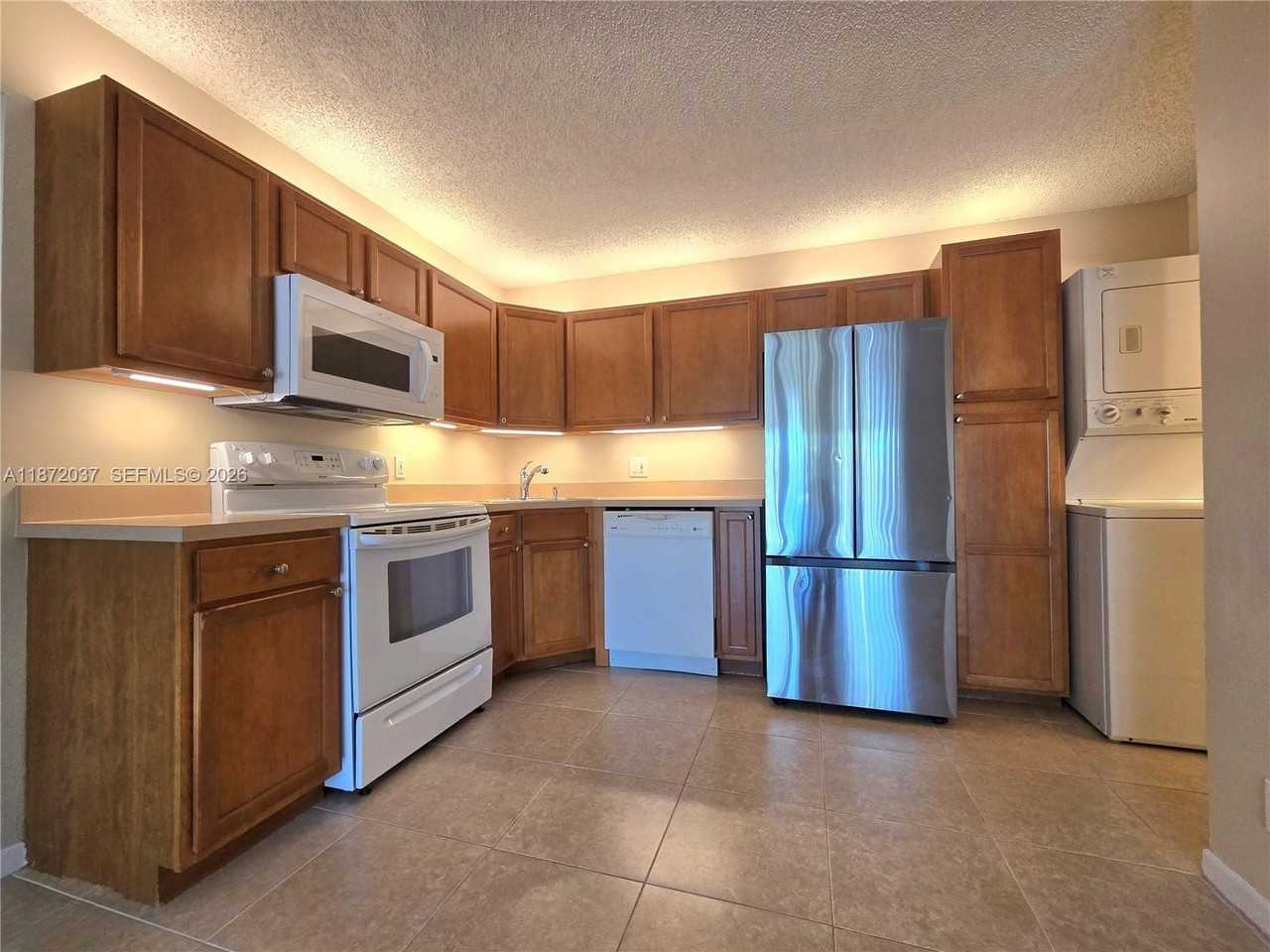 204 Foxtail Dr #D1 - Photo 2 of 16