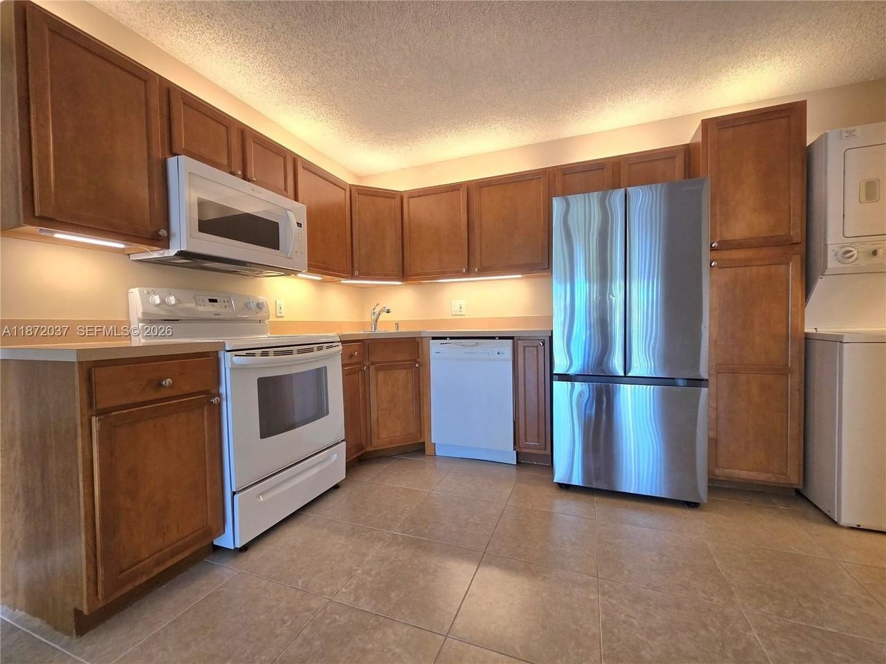 204 Foxtail Dr #D1 - Photo 4 of 16