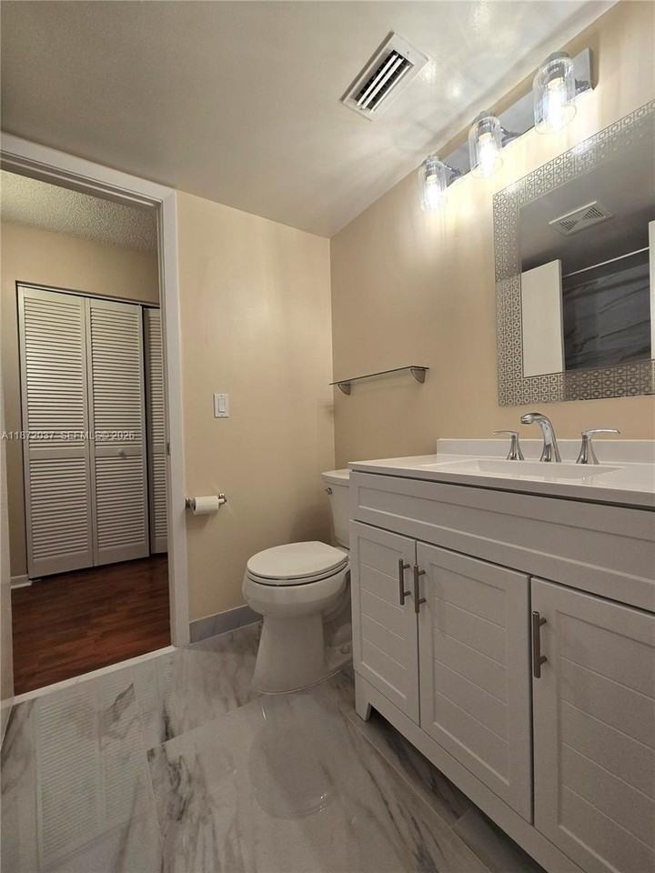 204 Foxtail Dr #D1 - Photo 7 of 16