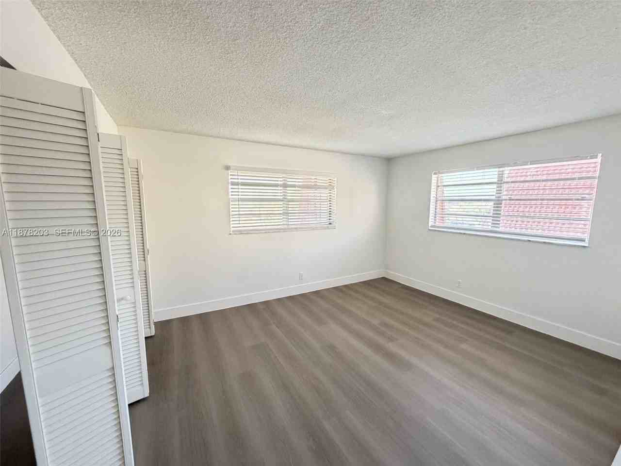 22605 Sw 66th Ave #403 - Photo 7 of 20