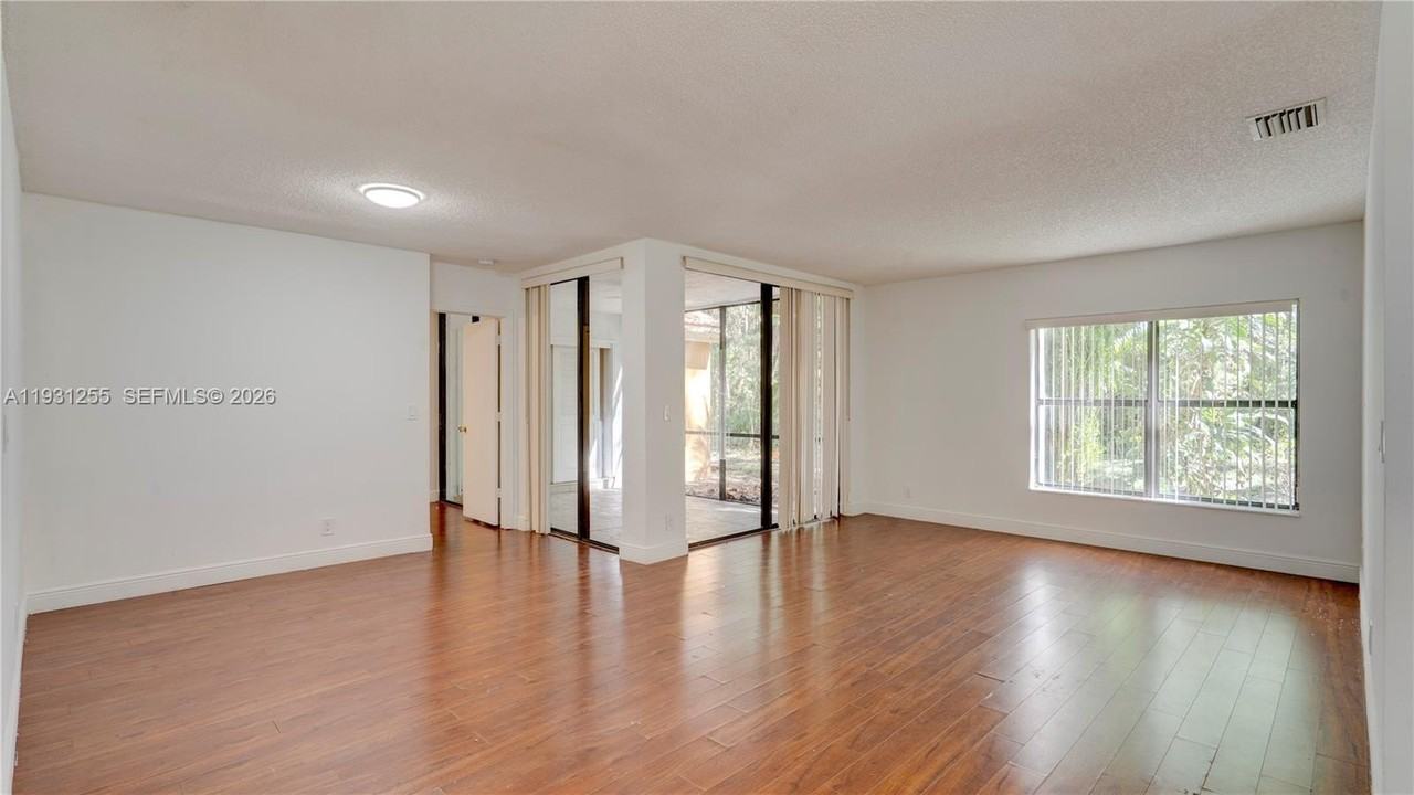 3846 Coral Tree Cir #3846 - Photo 3 of 39