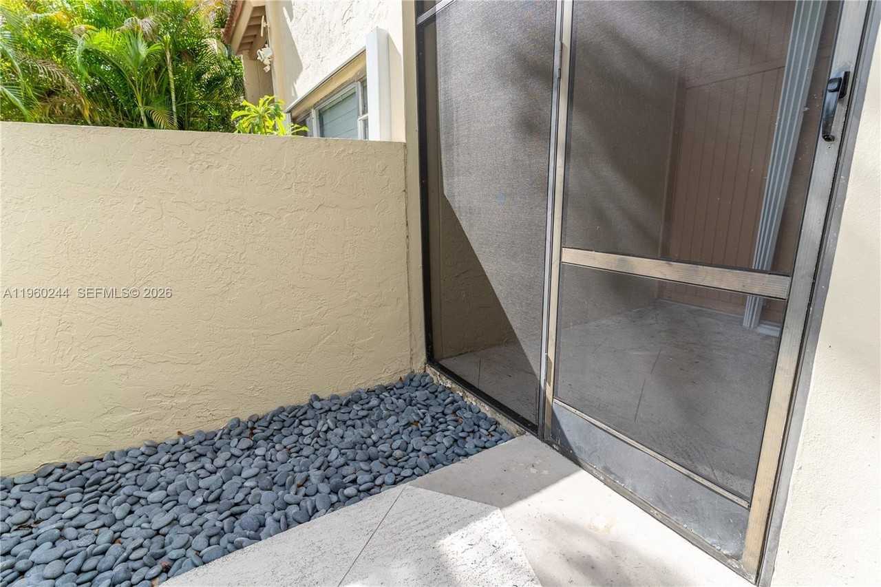 14271 Sw 62nd St - Photo 7 of 38