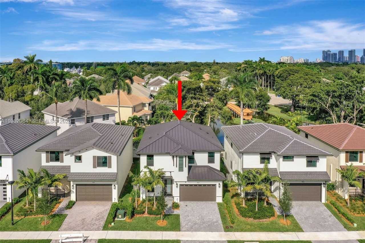 1427 Sw 23rd St #1427 - Photo 7 of 50