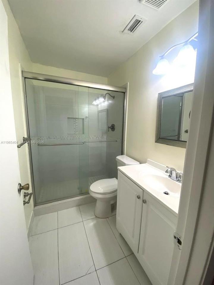 4601 Pier Dr #4601 - Photo 3 of 30