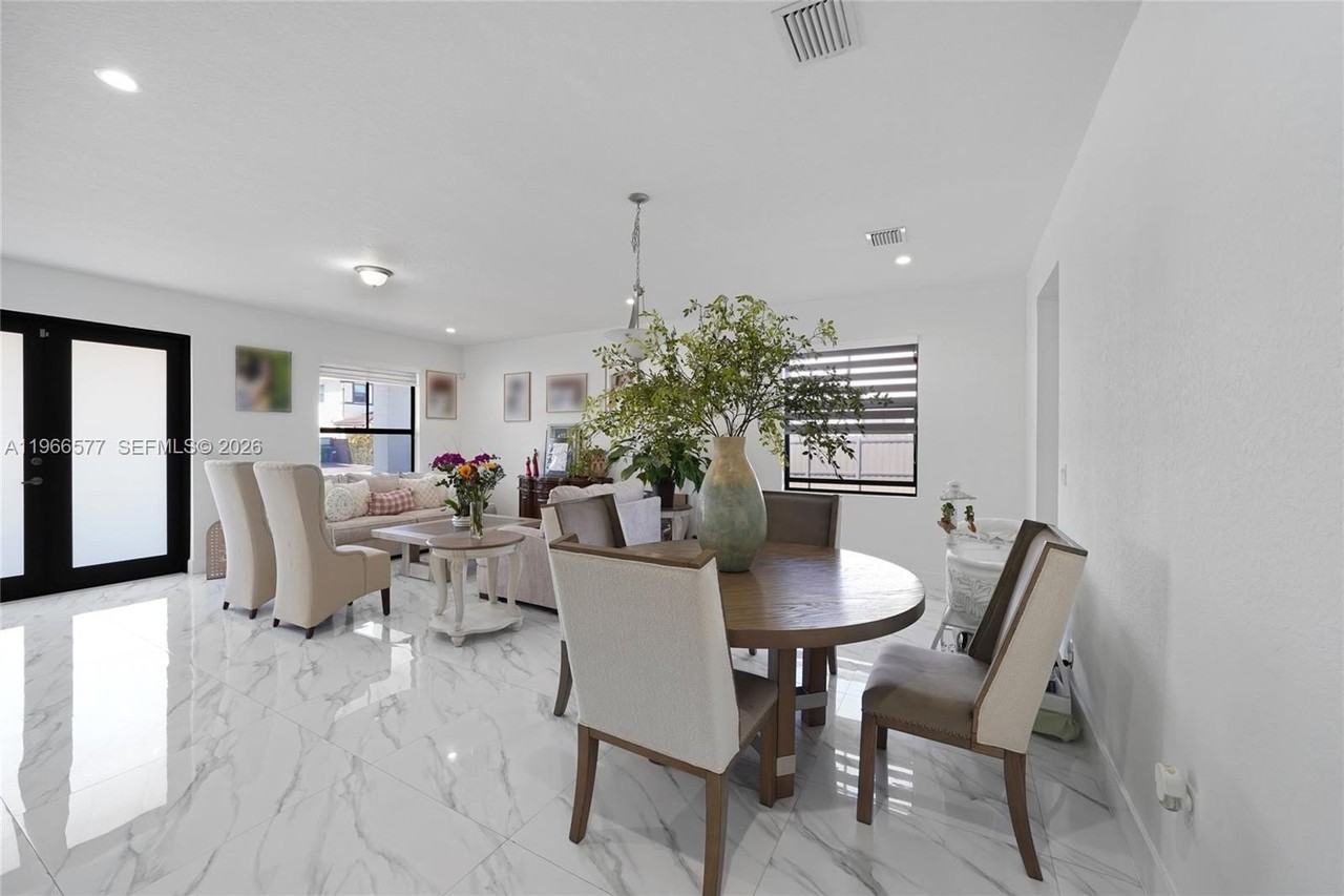 2165 Sw 145th Ave #2165 - Photo 4 of 36