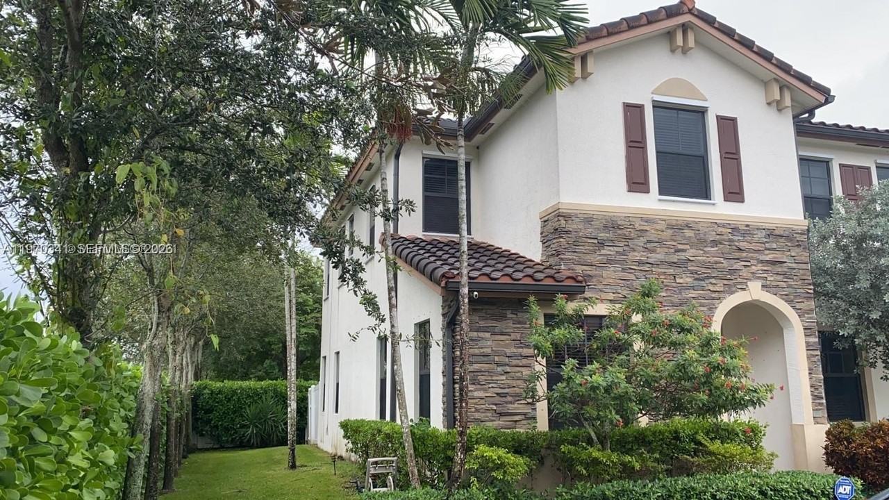 8987 W 35th Ave #8987