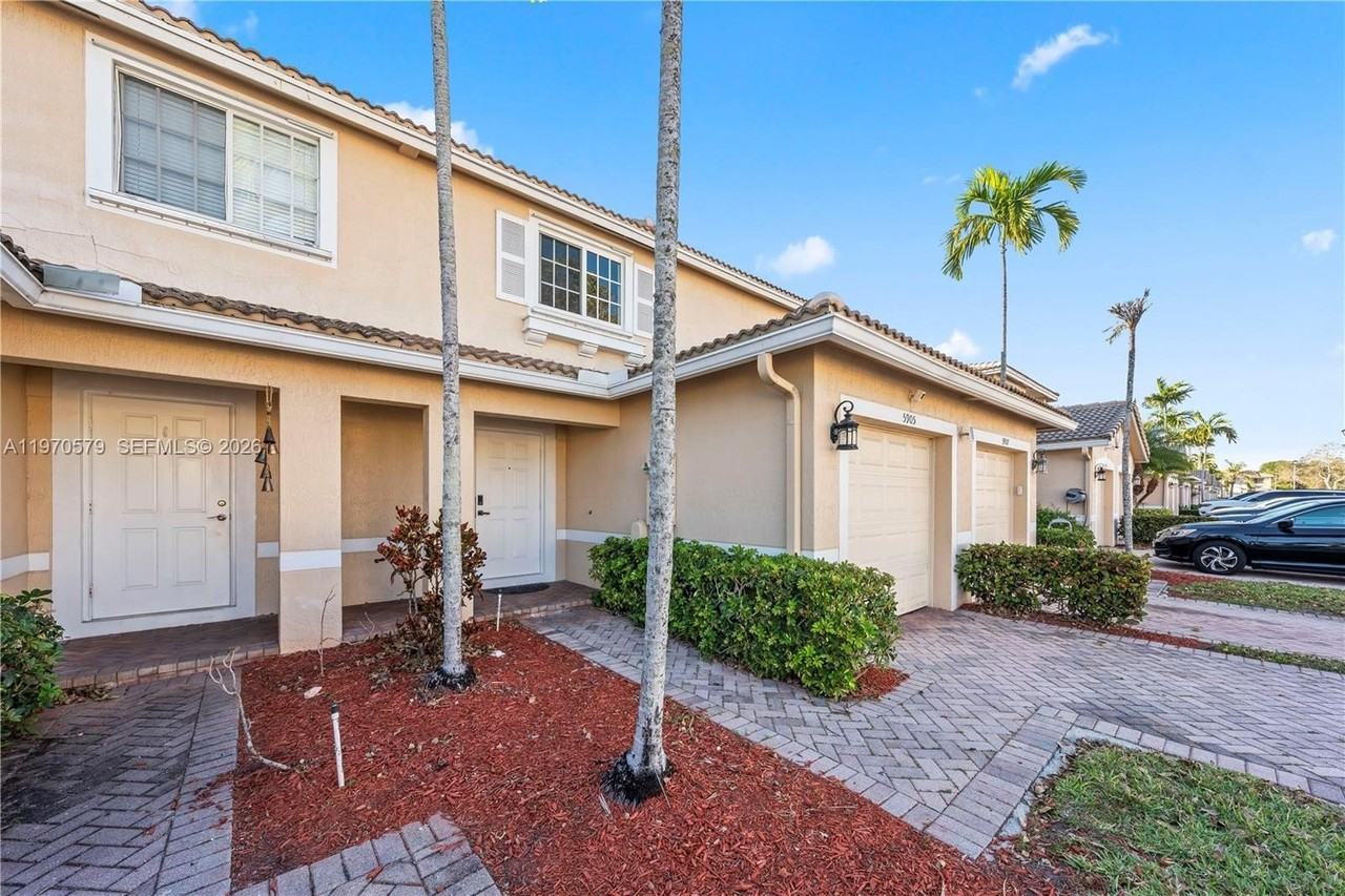 5905 Abbey Rd #5905 - Photo 3 of 39